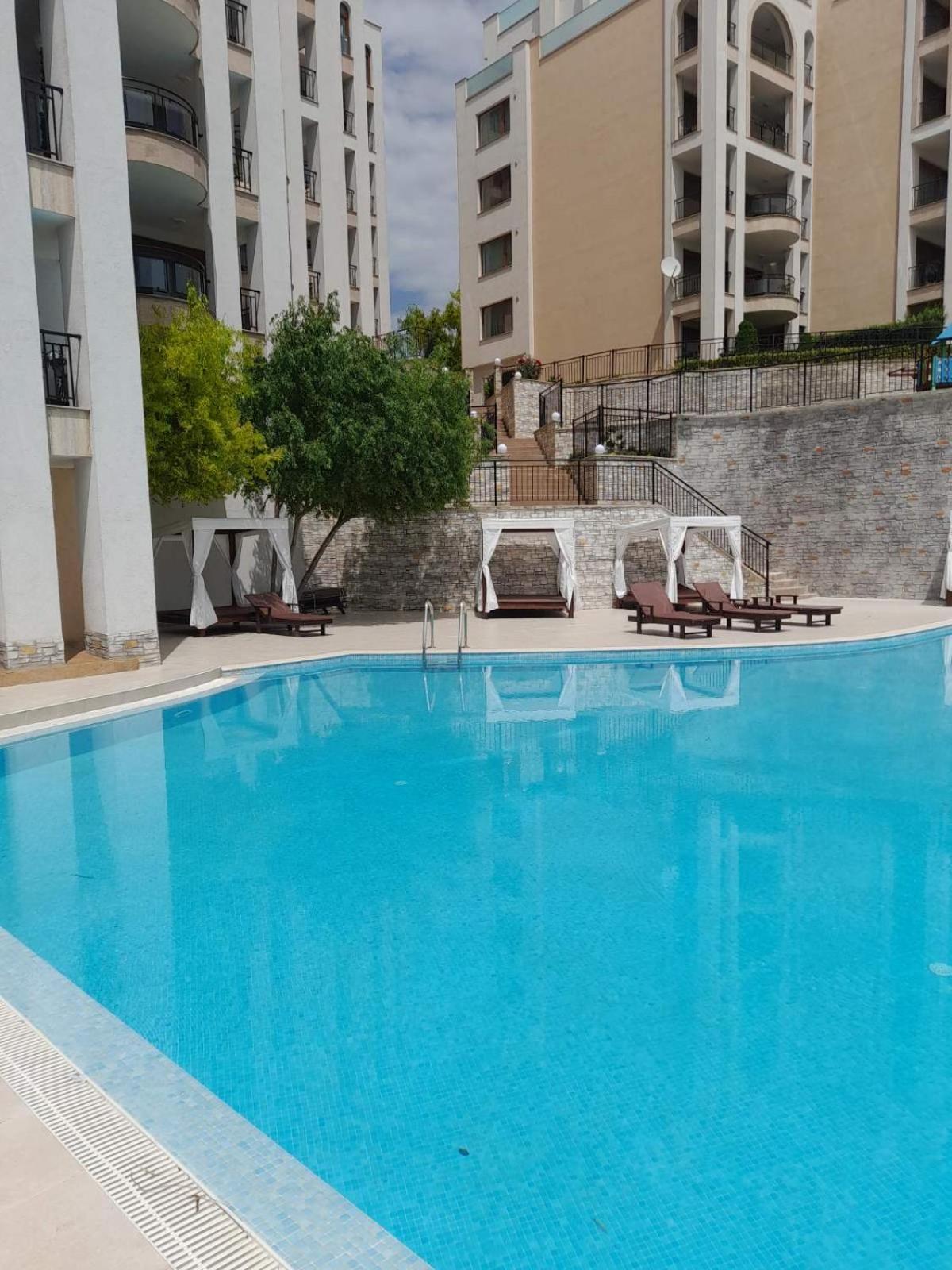 Queen'S Garden Balchik Apartment Exterior foto